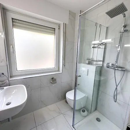 Stilvolles, Frisch Renoviertes 2Zi Apartment Mit Kueche Und Balkon In Kliniknaehe Bad Oeynhausen Extérieur photo